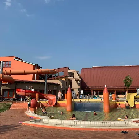 Mickey Mouse House - 80 M2 - Vulkan Furdo -spa